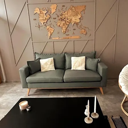 The Travellers' Flat-brussels South Airport Apartment