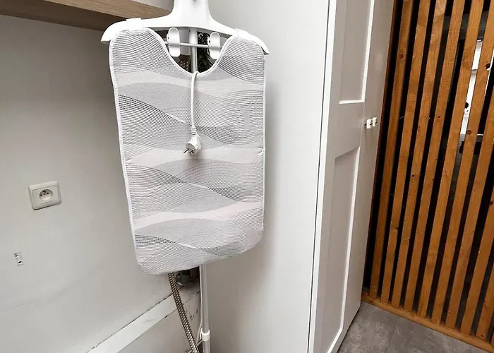 The Travellers' Flat-brussels South Airport דירה